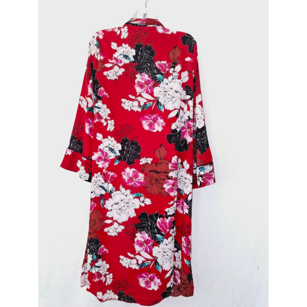 Jennifer Lopez Red Floral Robe - Picture 2 of 4